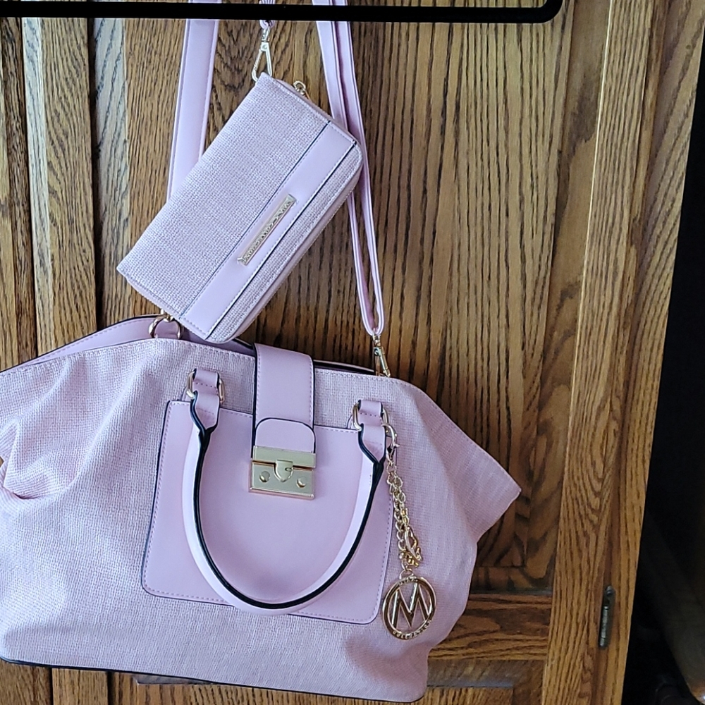 Mia K Fashion tote in pale pink.
